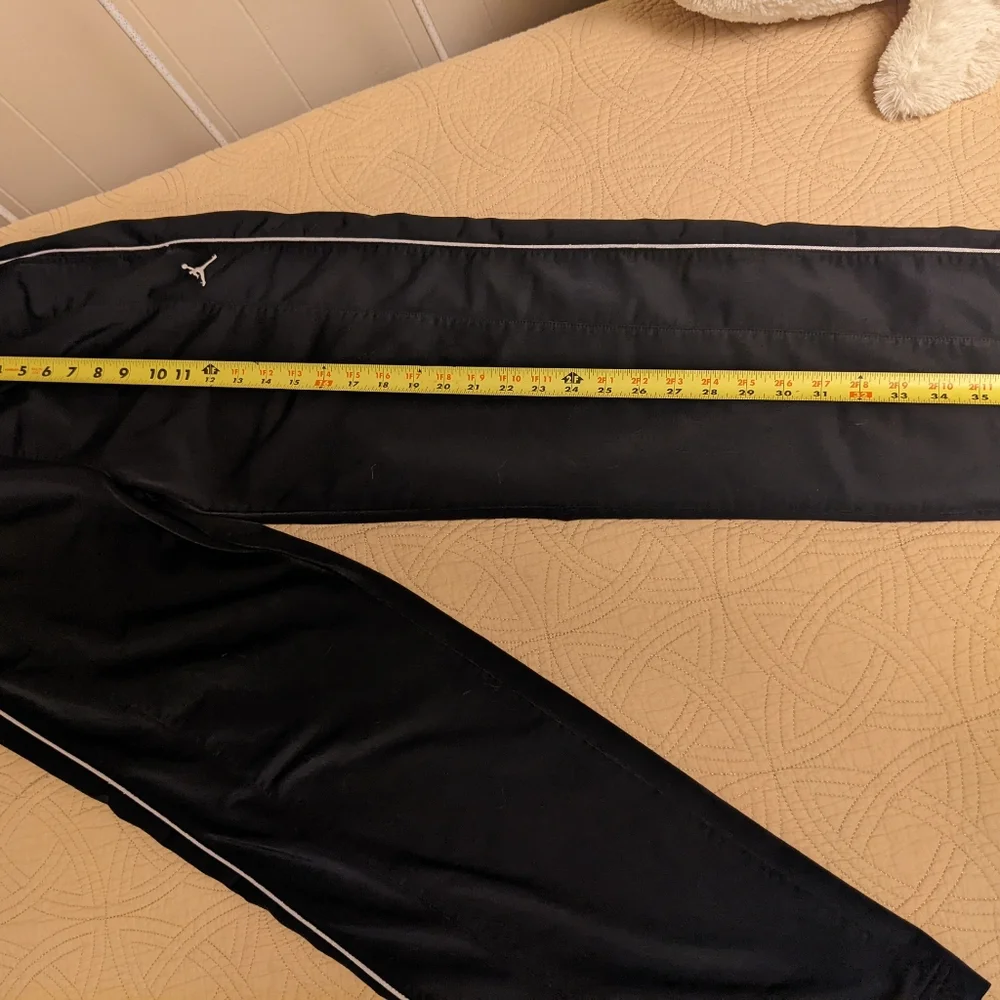 Jordan boys Large warm up pants - Picture 3 of 8